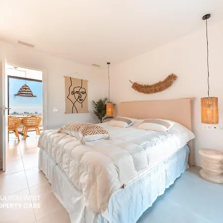 Costavale - Penthouse With Sea View And Pool, Higueron West Fuengirola