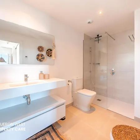 Costavale - Penthouse With Sea View And Pool, Higueron West