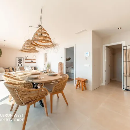 Costavale - Penthouse With Sea View And Pool, Higueron West